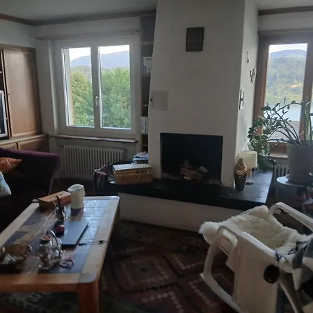 Mit Panoramablick Auf Den Zuerichsee Mit Eigenes Bad Und Terassenzugang Homestay