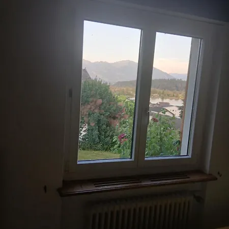 Mit Panoramablick Auf Den Zuerichsee Mit Eigenes Bad Und Terassenzugang * Schmerikon